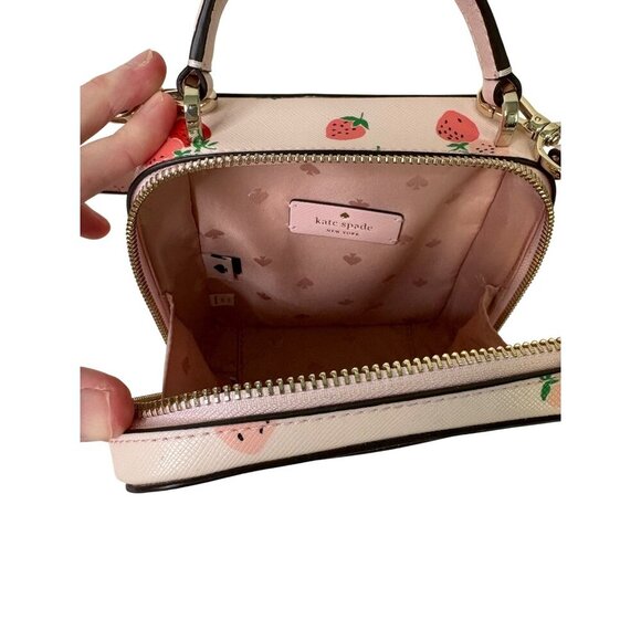 Kate Spade New York Staci Daisy Wild Strawberries Vanity Crossbody Purse - Picture 11 of 12